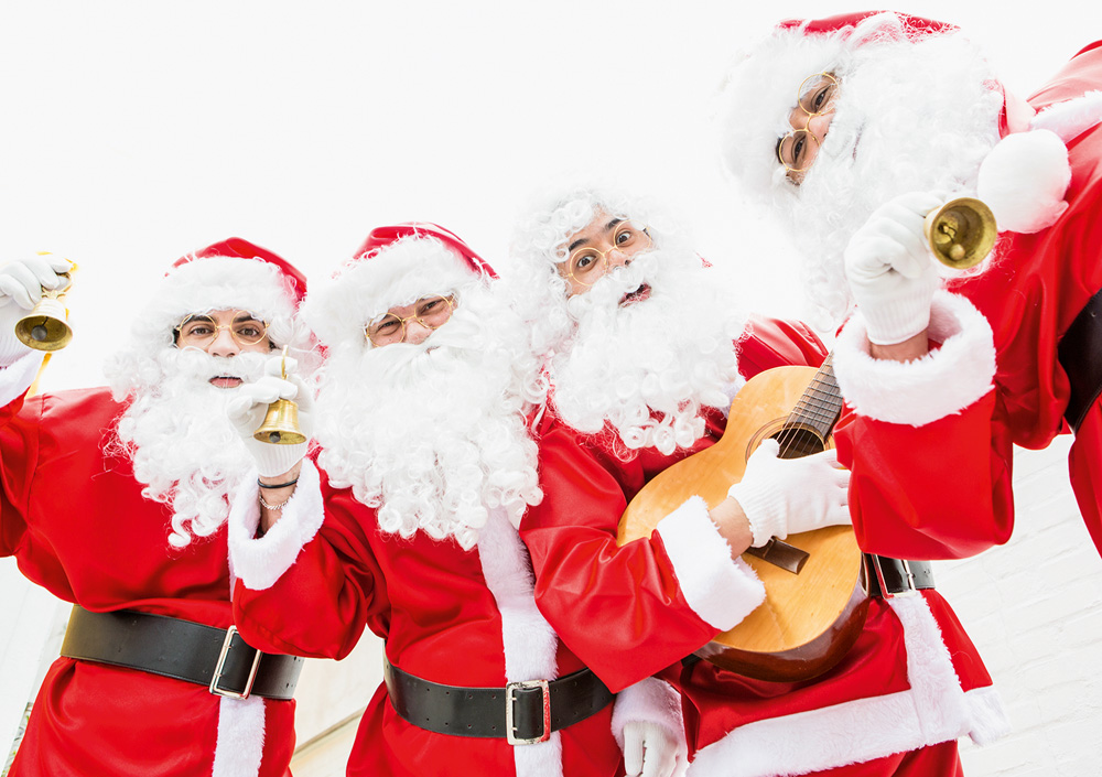 Noéis fazem serenatas natalinas na Casa dos Trovadores Urbanos