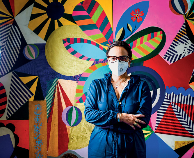 Beatriz Milhazes ganha megaexposição no Masp e no Itaú Cultural