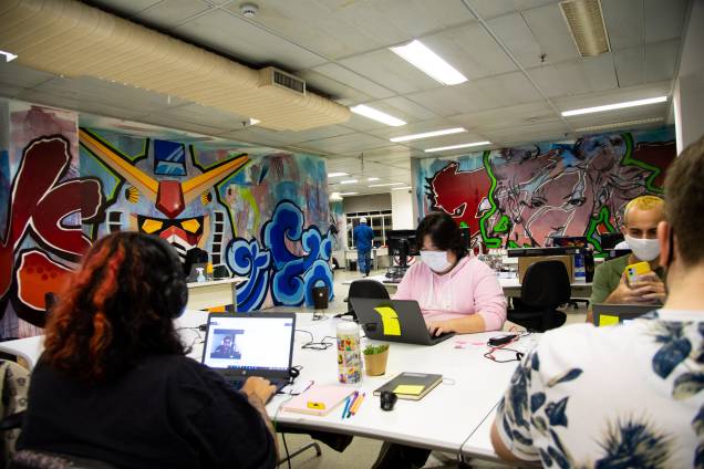 Detalhes da redação: paredes grafitadas com temas da cultura pop Detalhes da redação: paredes grafitadas com temas da cultura pop