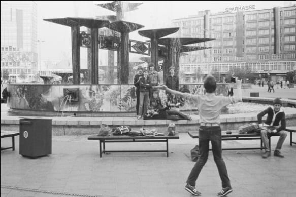 Alemanha Oriental é tema de exposição na Linha 4-Amarela, em São Paulo