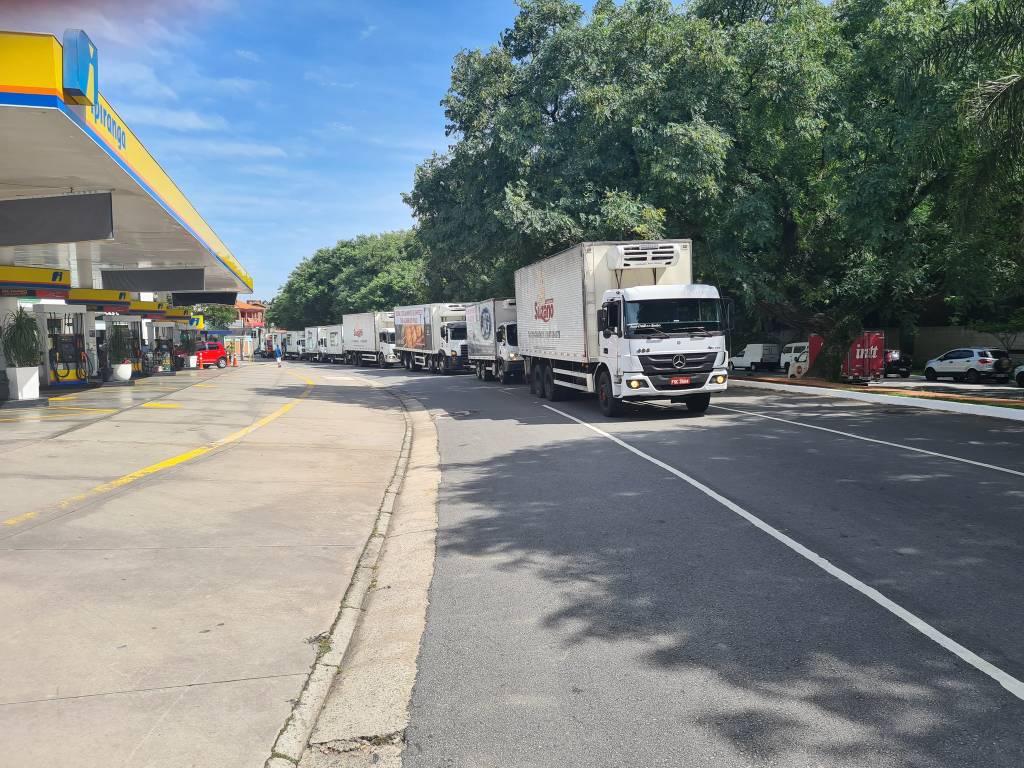 Setor de carnes faz carreata contra aumento do ICMS em São Paulo