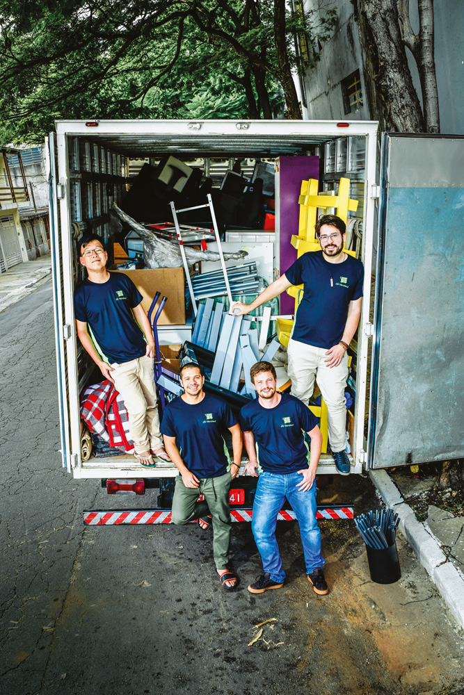 Empresa retira, põe à venda e entrega móveis e eletrodomésticos usados