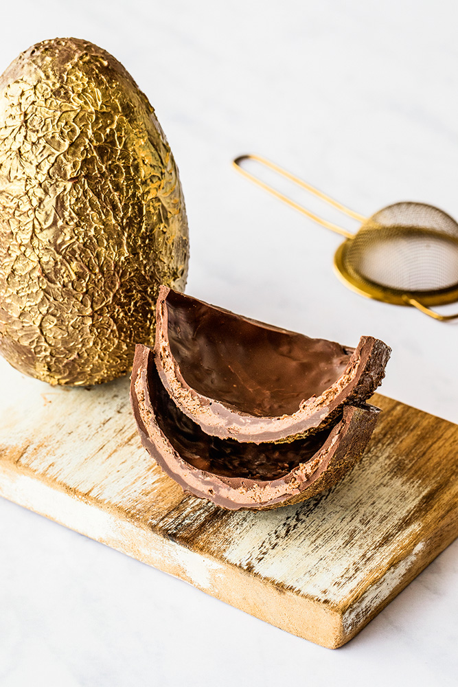 Ovo pintado de dourado por fora: gostinho de quero mais