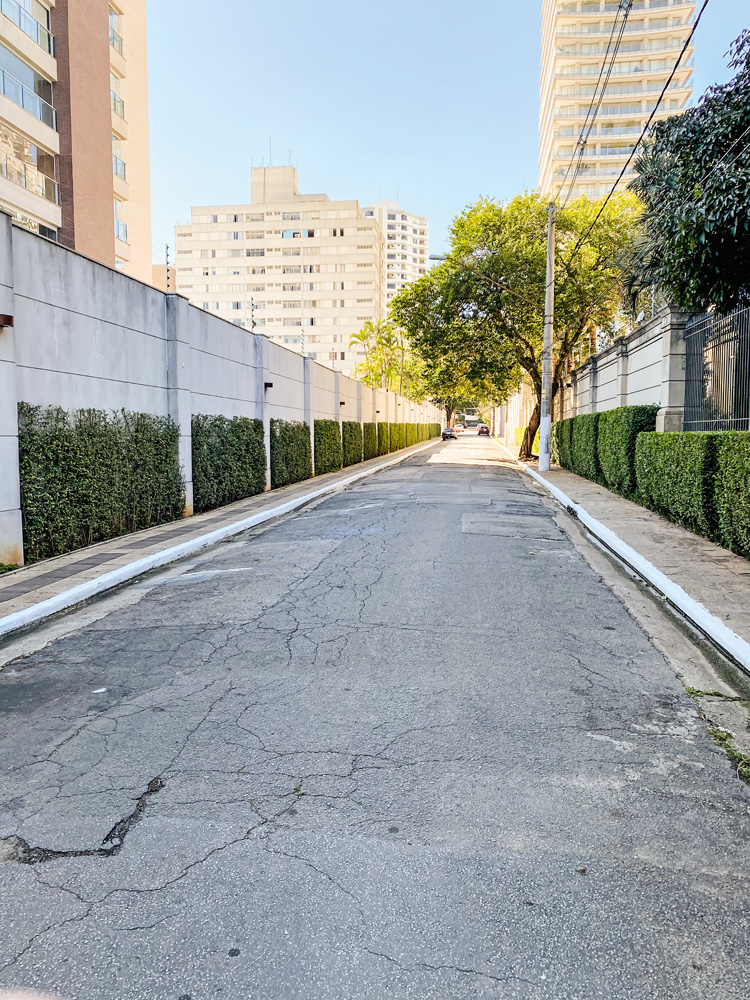 Os pequenos prazeres que o condomínio-clube tira da cidade