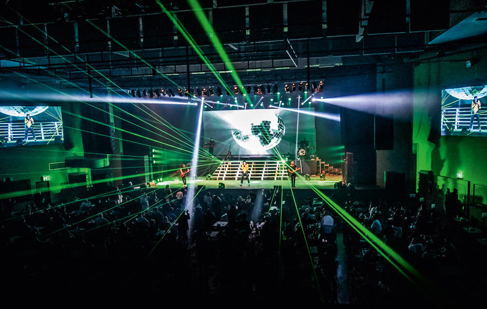 Sem lucro desde o início da pandemia e com dívidas, casas de música e teatros lutam para não fechar