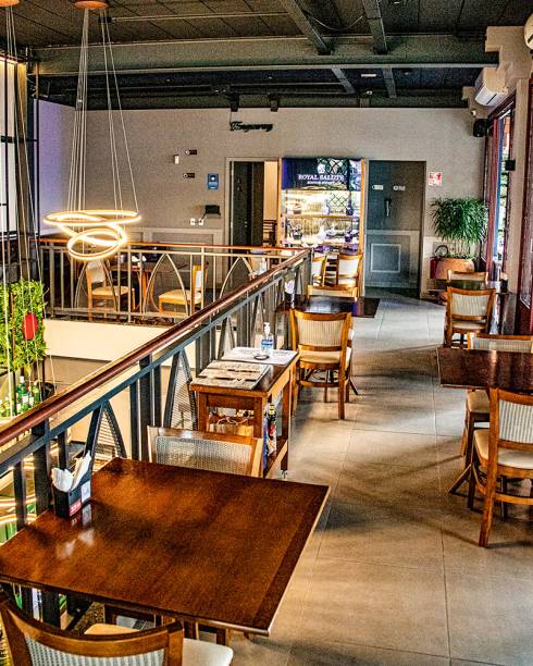 Salão interno: amplo e arejado Salão interno: amplo e arejado