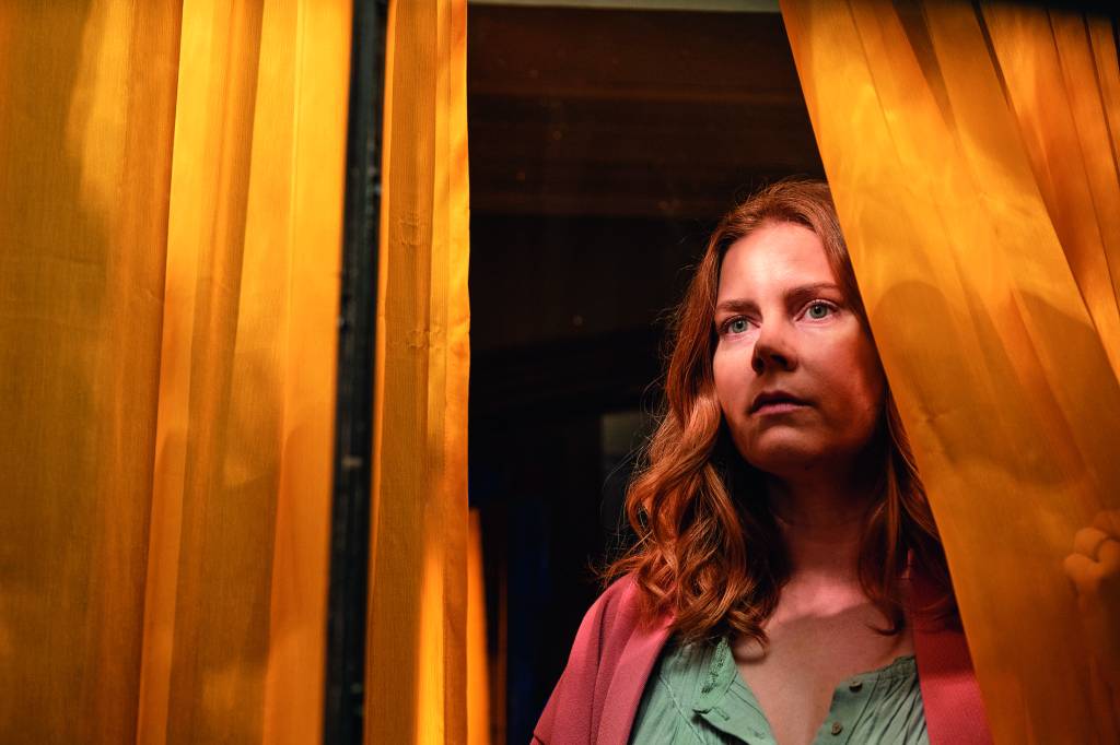 Amy Adams entrega ótima performance em A Mulher na Janela