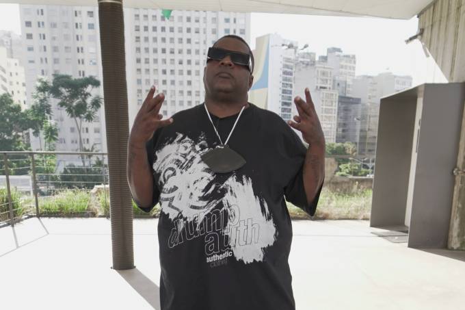 Finalista de batalha nacional de rimas já foi morador de rua por 28 anos