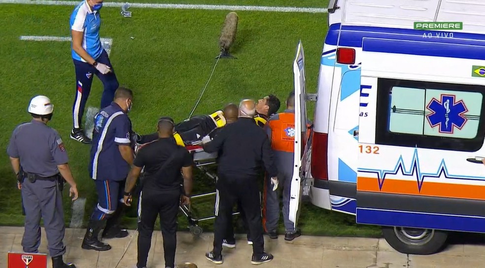 Massagista do São Paulo recebe alta após desmaiar no Morumbi