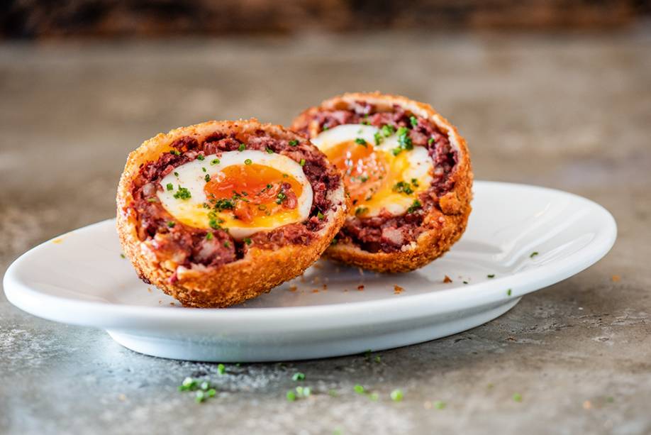 Bolovo: com copa lombo e morcilla Bolovo: com copa lombo e morcilla