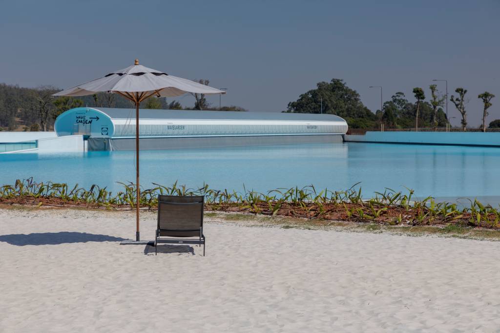 Condomínio de luxo ganha praia artificial com títulos que custam 800 mil