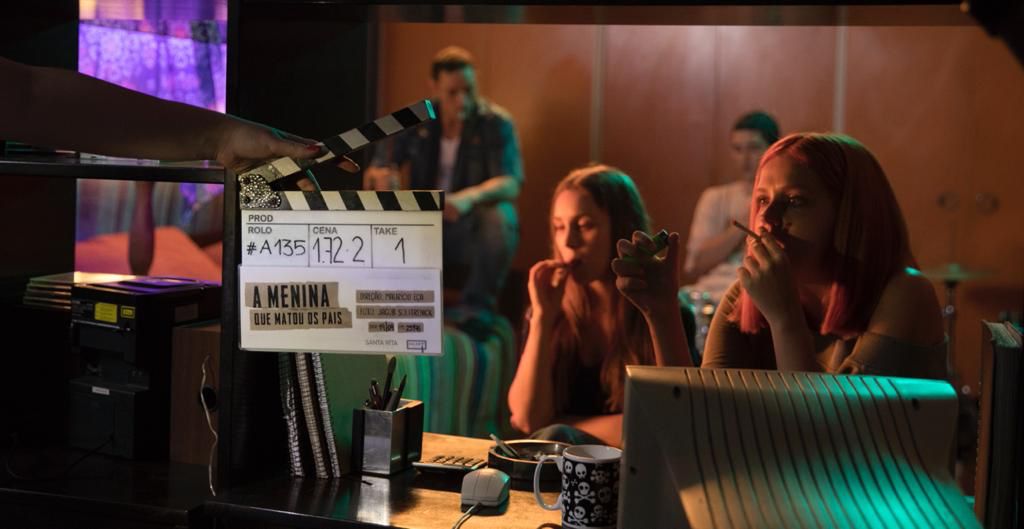 A Menina que Matou os Pais e O Menino que Matou Meus Pais (GALERIA DISTRIBUIDORA-DIVULGAÇÃO) (3) Carla Diaz e Gabi Lopes no set de gravações de filmes sobre caso Richthofen