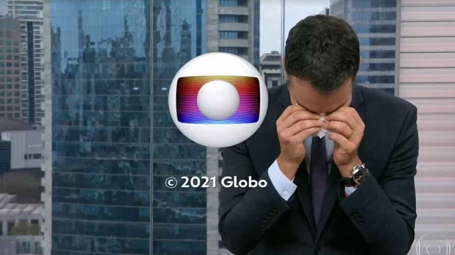 Lágrimas e aplausos: César Tralli chora no fim do SP1