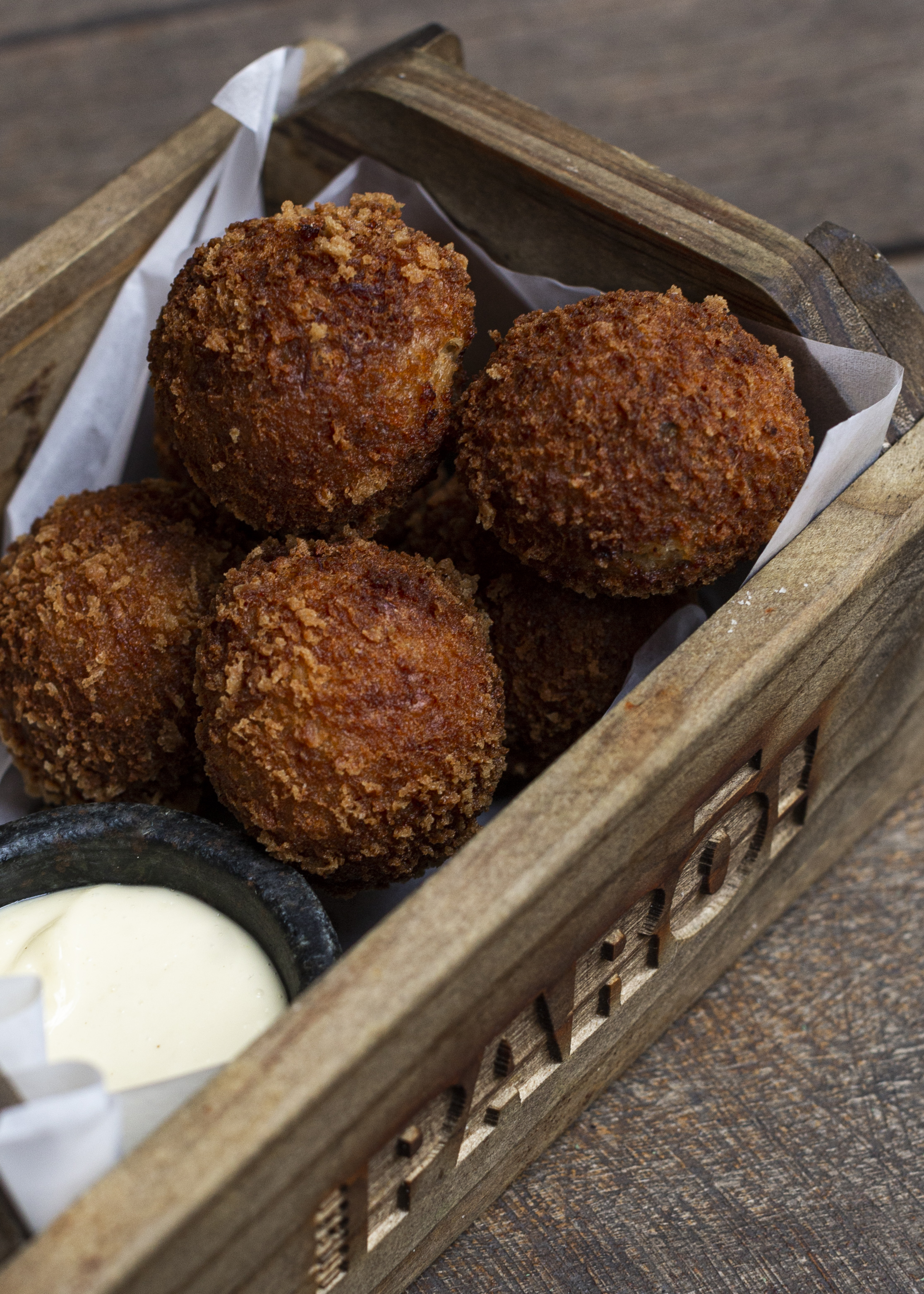 Par&ocirc;: a por&ccedil;&atilde;o com seis unidades do bolinho de pernil mais um chope (Brahma) custa R$ 29,90