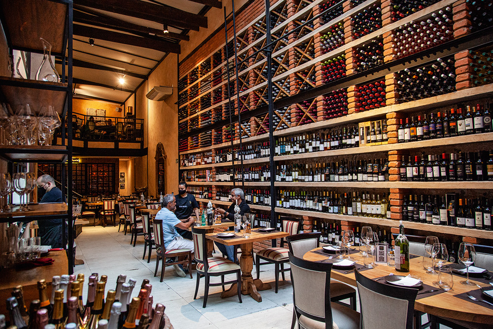 Altruísta Osteria & Enoteca mistura restaurante e adega. Leia a crítica