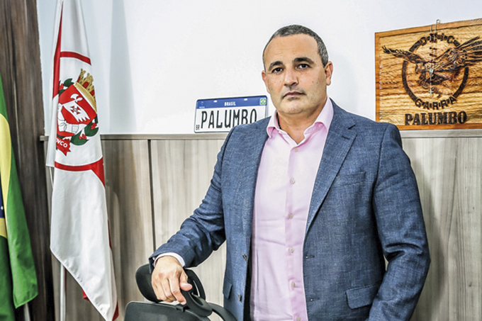 “Onde está escrito que preciso obedecer ao partido?”, diz Mario Palumbo