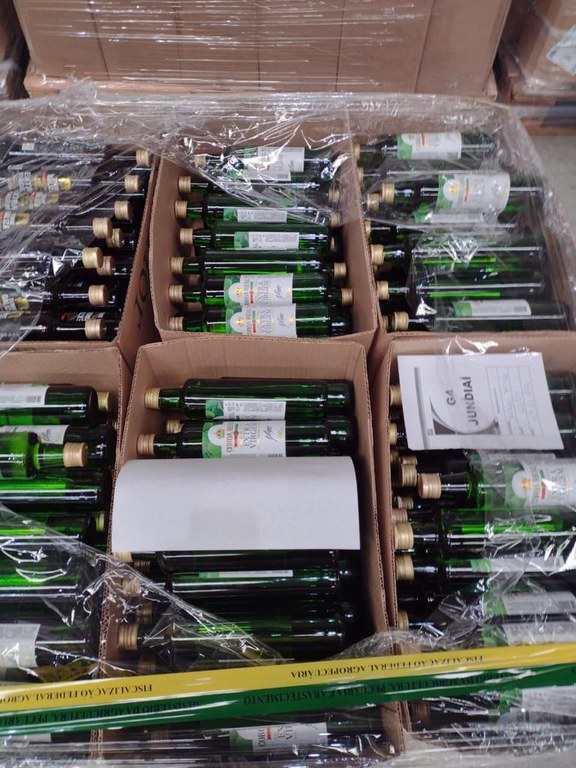 Fiscais encontram supermercados vendendo 24 marcas de azeites clandestinos