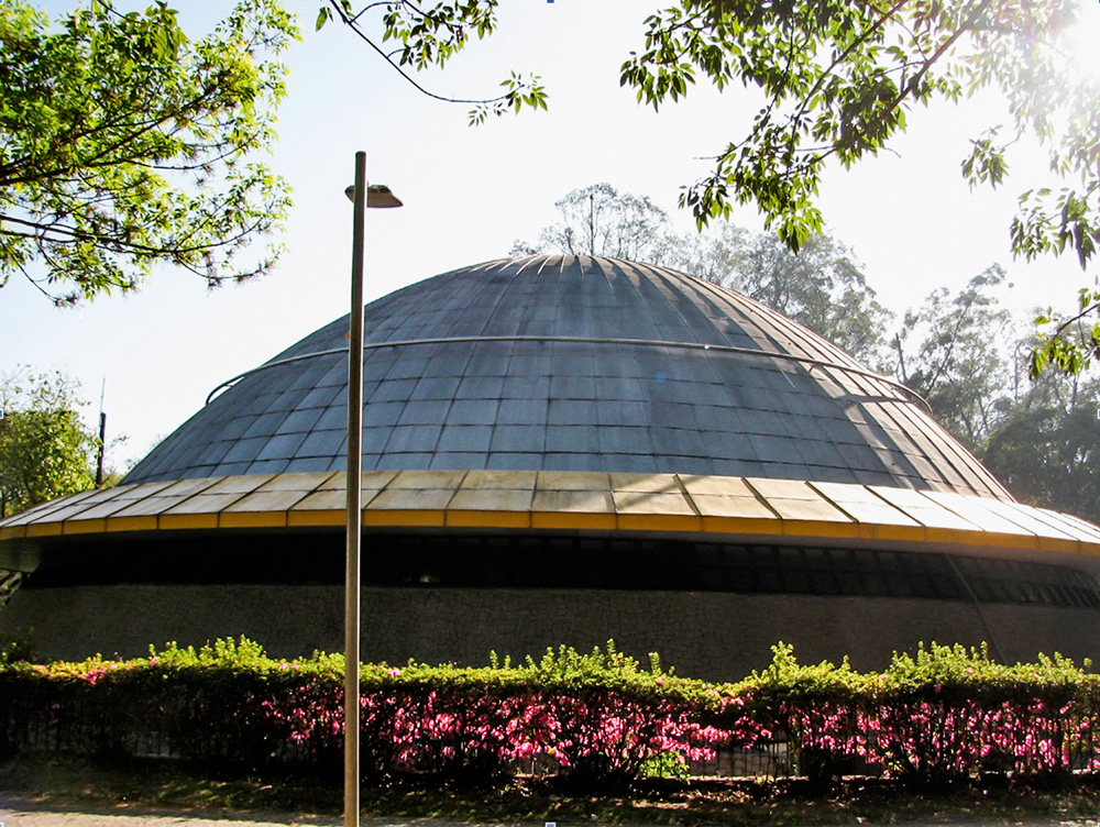 02 Planetário Ibirapuera divulgacao.png Imagem mostra construção em formato de globo.