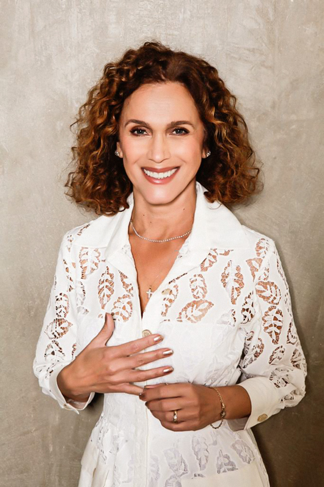 Influencer faz sucesso ao abordar os dilemas da mulher de meia-idade