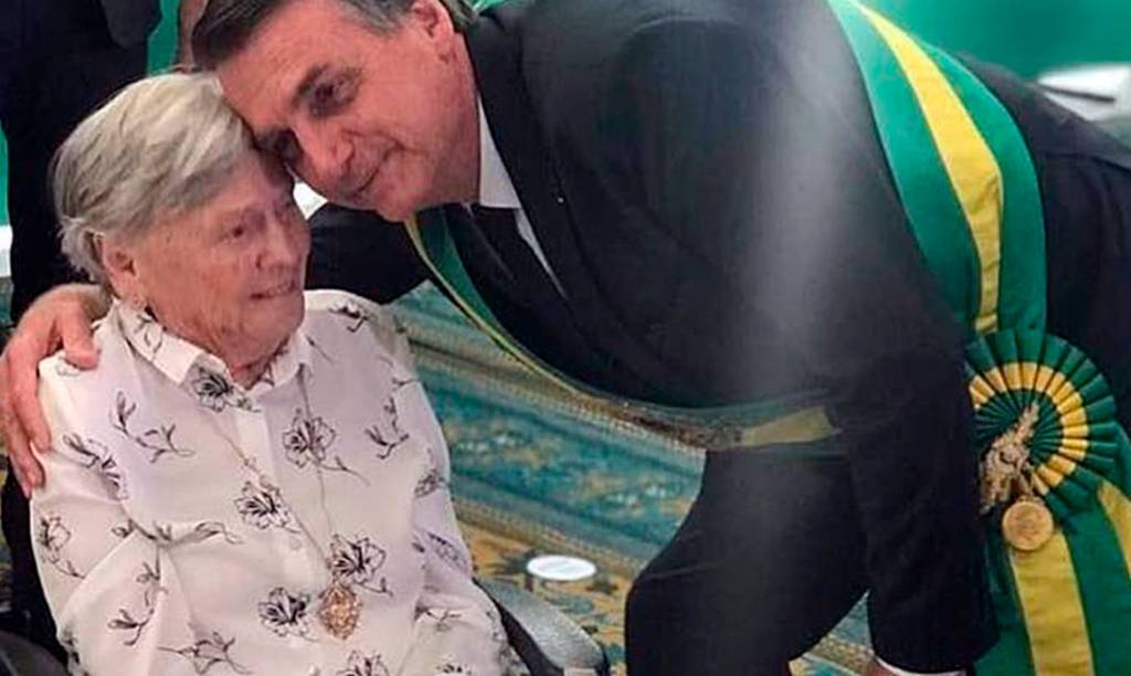 Mãe de Jair Bolsonaro morre aos 94 anos no interior de São Paulo