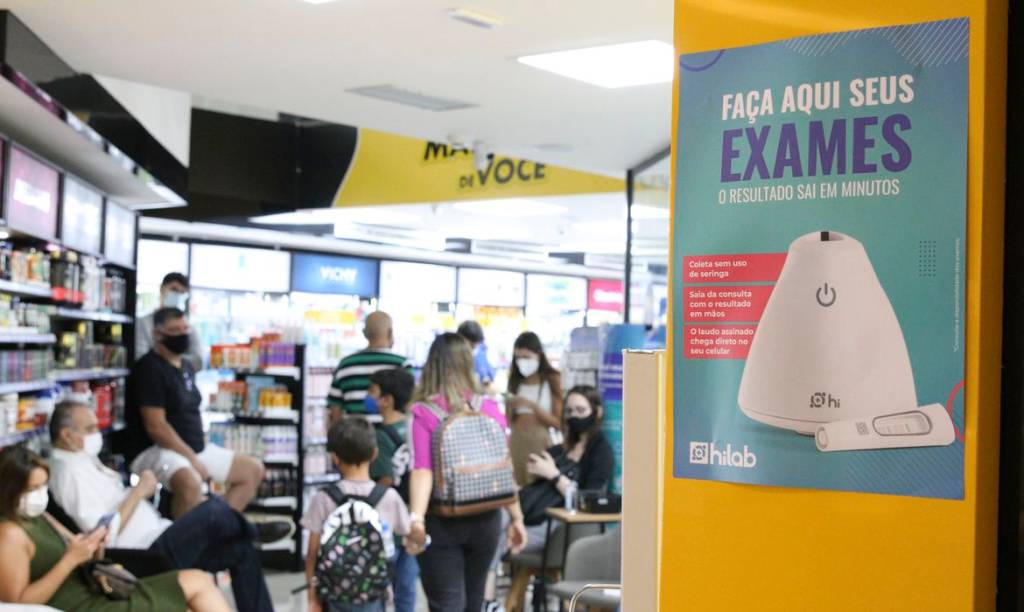 Demanda por testes de farmácia de covid-19 tem aumento expressivo