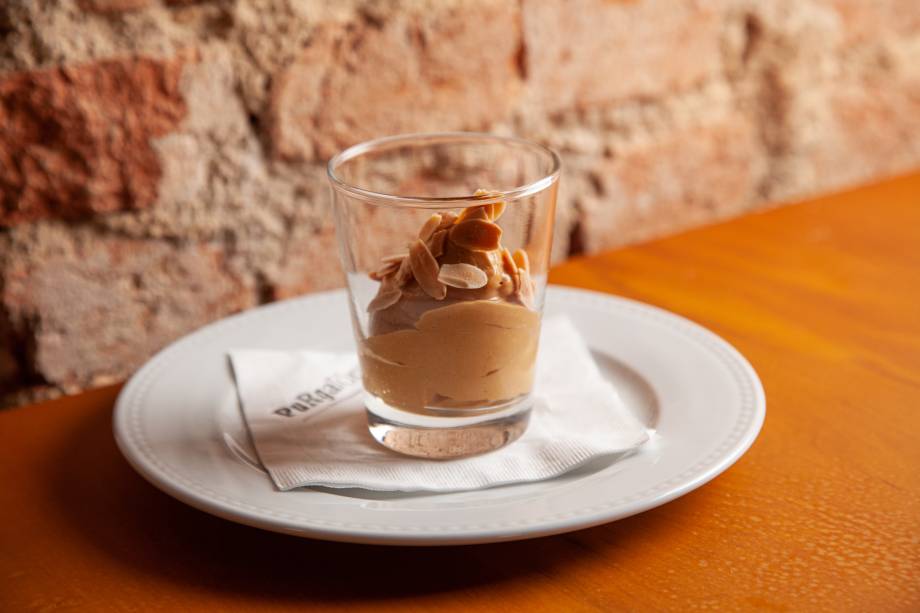 Baba de camelo: de doce de leite e clara de ovos Baba de camelo: de doce de leite e clara de ovos