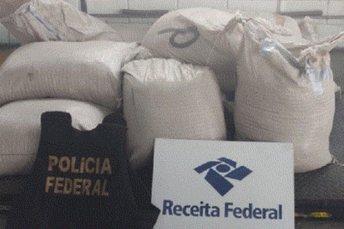 Receita apreende 600 kg de cocaína que iriam para a Europa