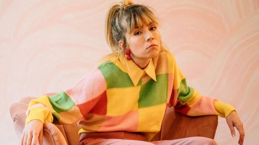 Atriz de iCarly lança autobiografia: “Estou feliz que minha mãe morreu”