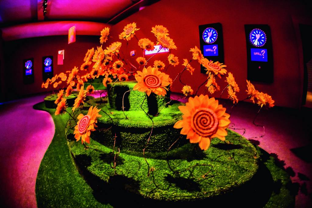 Exposição em homenagem a Tim Burton ocupa a Oca do Parque Ibirapuera