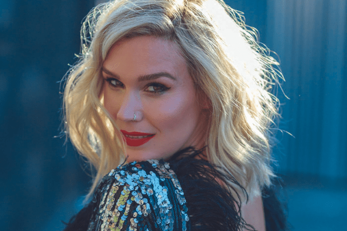 Joss Stone se apresenta no Espaço Unimed em junho