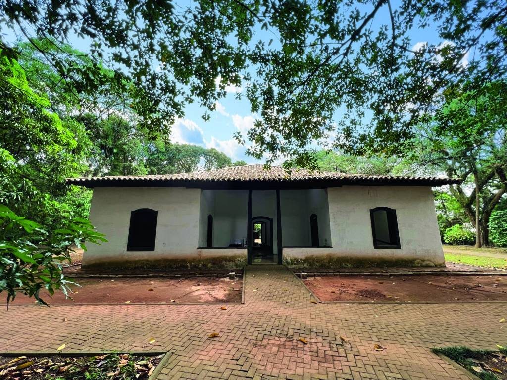 Taipa de pilão ganha fôlego com casas reformadas e novas construções