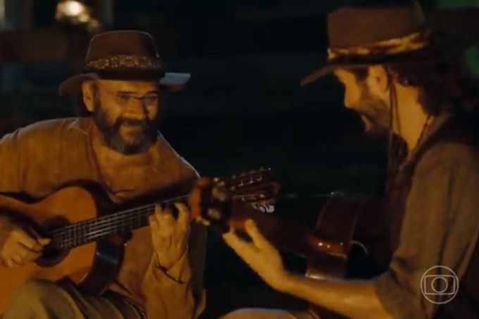 Gabriel Sater fala sobre duelo icônico em Pantanal com o pai, Almir Sater