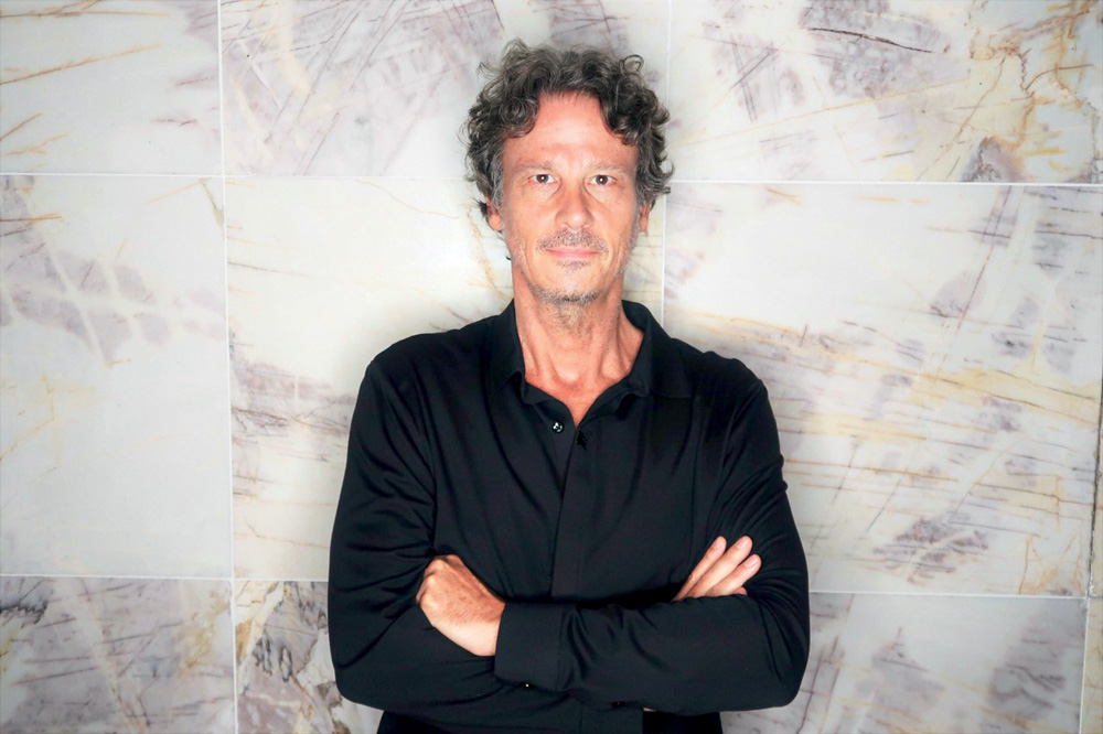 Guitarrista da banda Metrô nos anos 80, Alec Haiat lança projeto solo