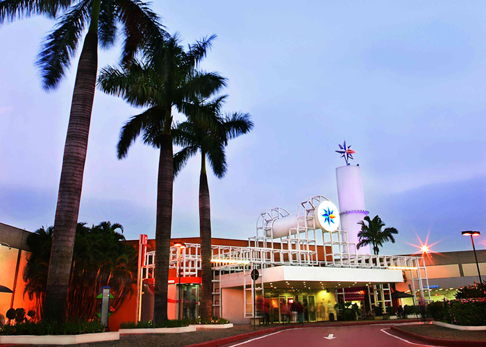 Bandidos assaltam Shopping Aricanduva e trocam tiros com seguranças