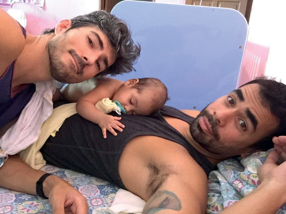 31442298-A26E-4B27-9445-1E2ADAED96DD_2.jpg Momento com Davi no abrigo: luta na justiça
