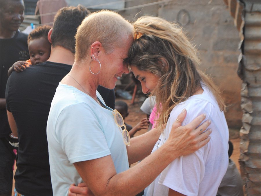 Xuxa está ansiosa para ser avó e revela planos de Sasha para gravidez