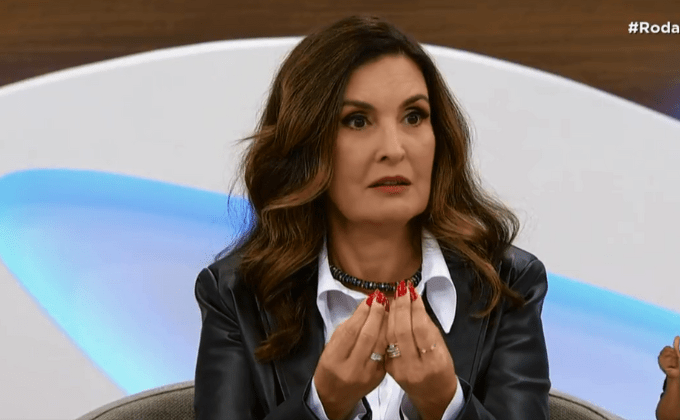 Fátima Bernardes em entrevista no Roda Viva