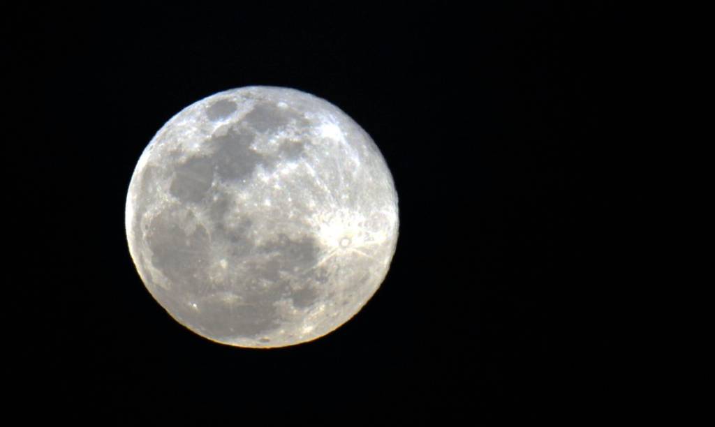 Superlua Azul poderá ser vista nesta quarta-feira