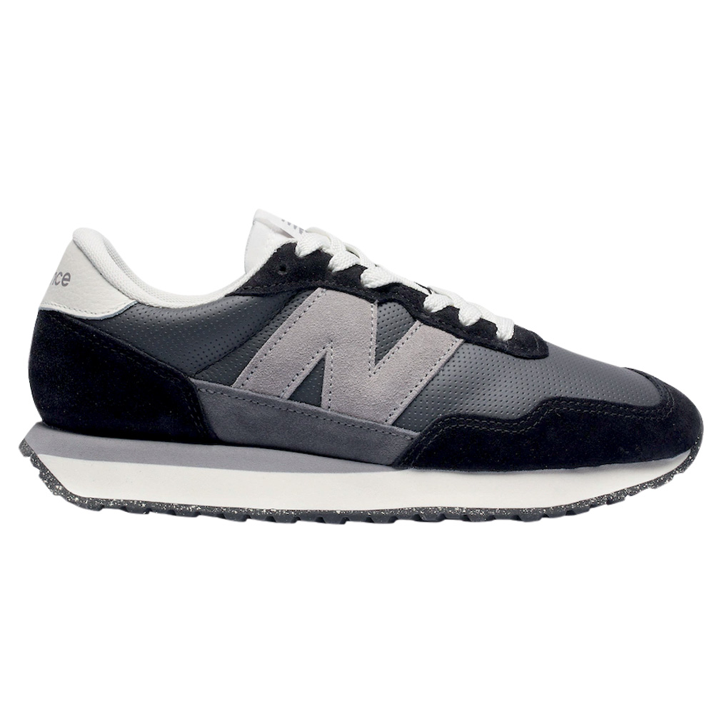 T&ecirc;nis New Balance masculino preto, branco e cinza