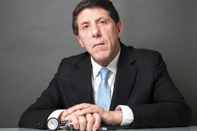 DAVID UIP-INFECTOLOGISTA-SITE O médico Davi Uip ajudou a diagnosticar o primeiro caso de aids no Brasil