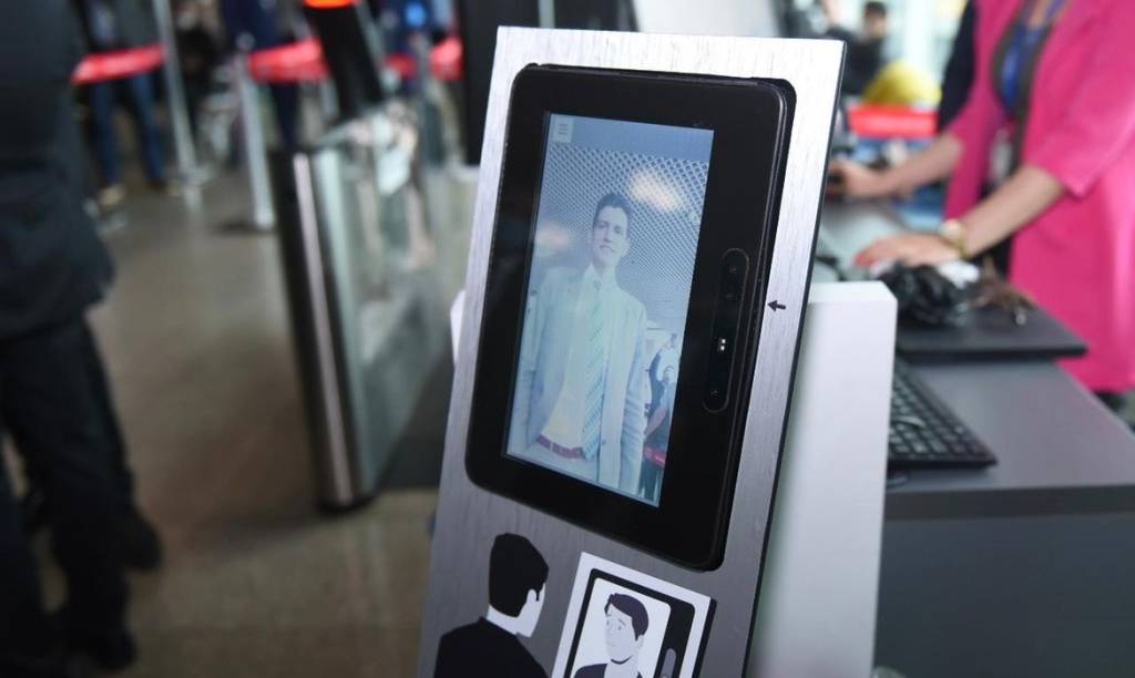 Aeroporto de Congonhas inicia embarque por biometria facial