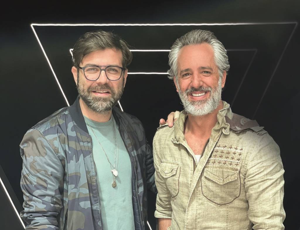 Famosos e empresários se reúnem em clube secreto de moto