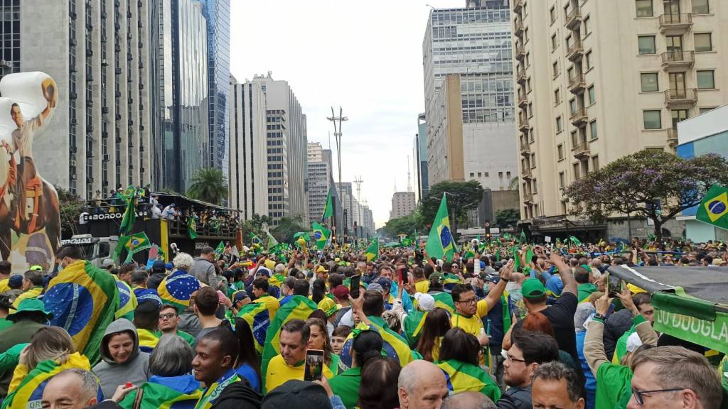 Paulista vira micareta pró-Bolsonaro em dia da Independência do Brasil