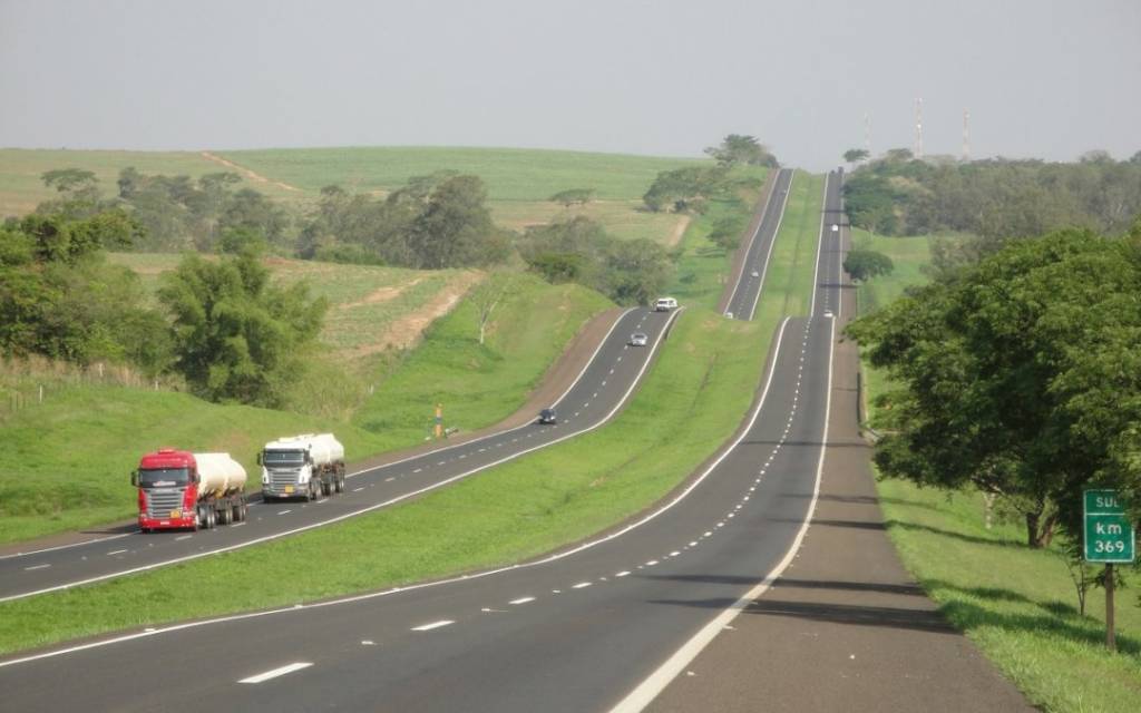 Justiça barra leilão de rodovias de R$ 10 bilhões do governo estadual