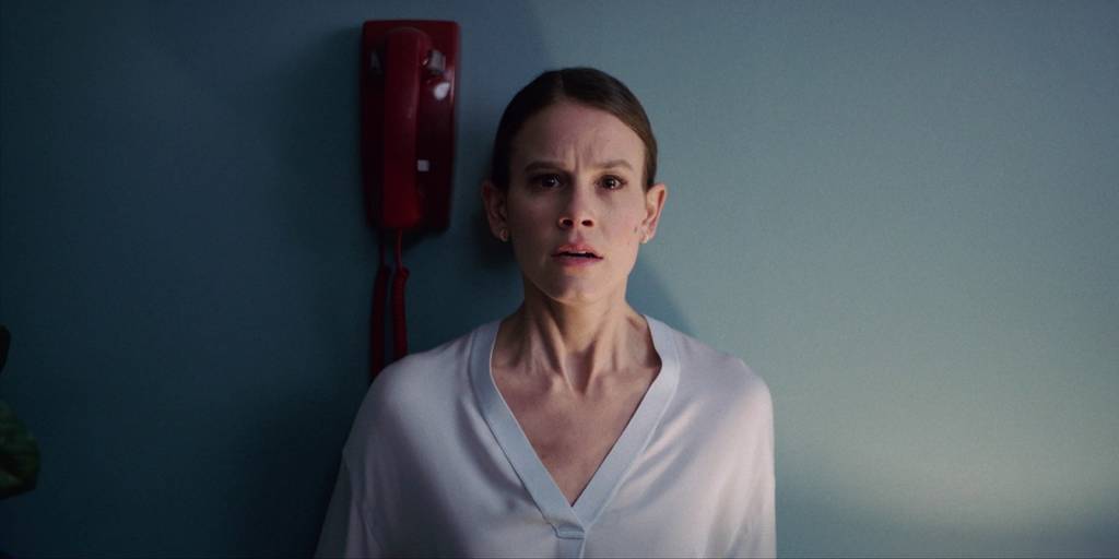 ‘Sorria’: traumas e terror se fundem em história sinistra