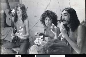 Dadi, Jorginho Gomes e Moraes Moreira Dadi, Jorginho Gomes e Moraes Moreira tocam nos anos 1970