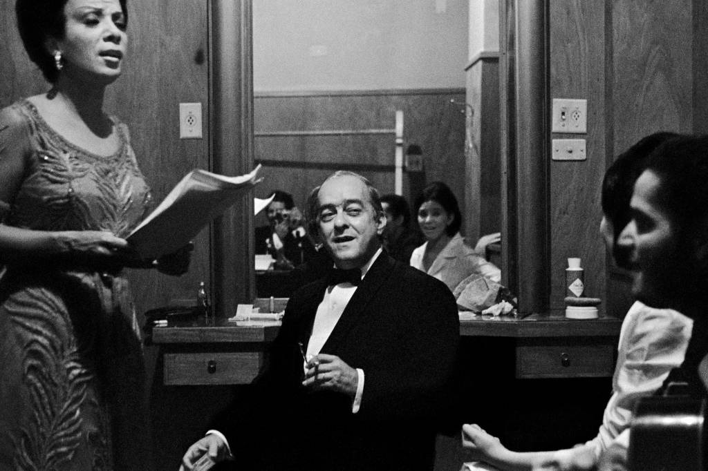 Farol Santander recebe exposição sobre Vinicius de Moraes