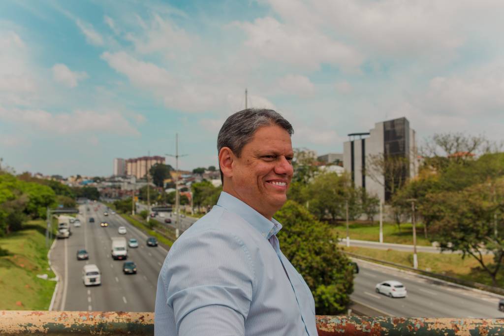 Tarcísio de Freitas é eleito governador de São Paulo