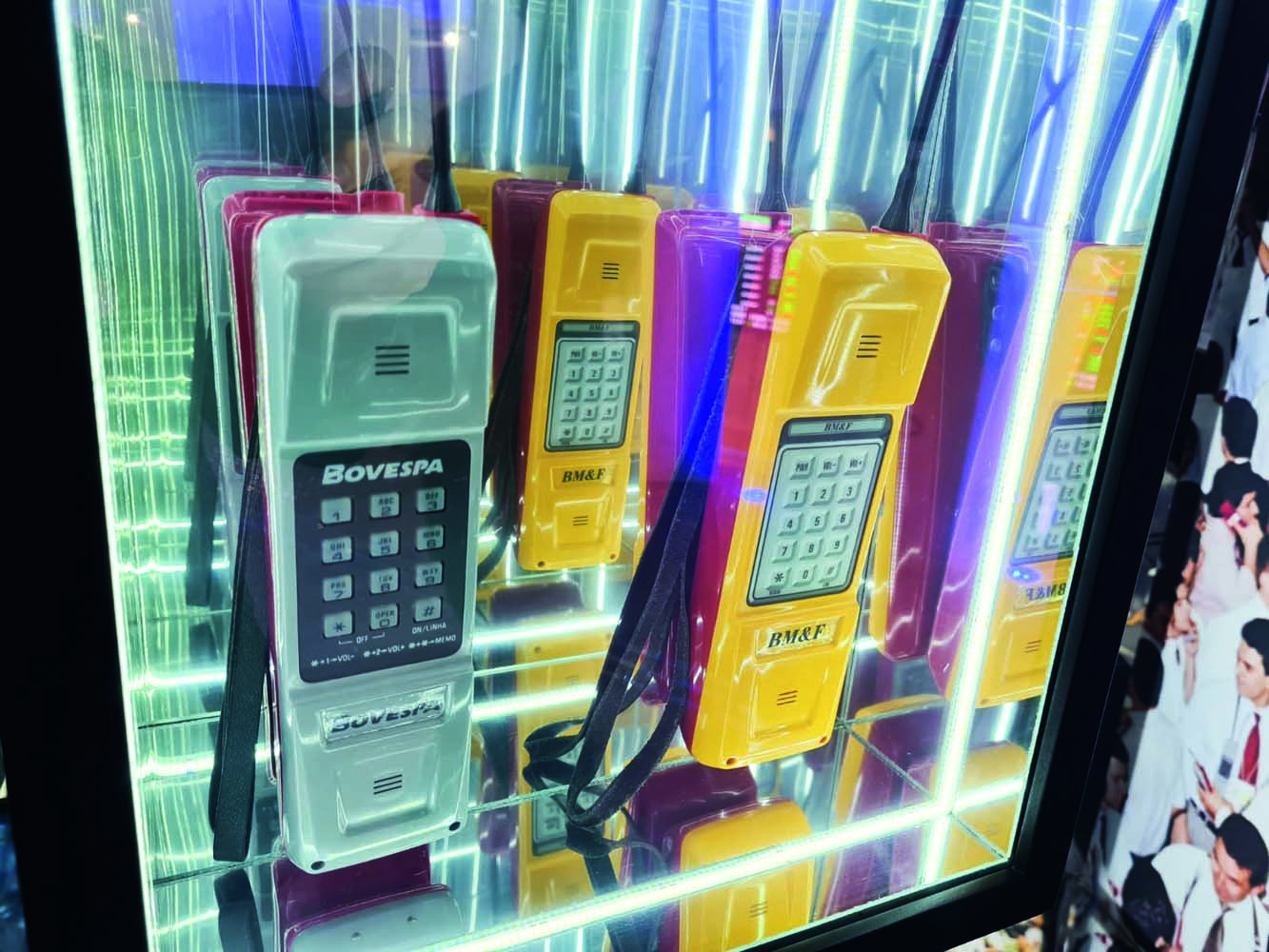 Os tradicionaistelefones dos operadores