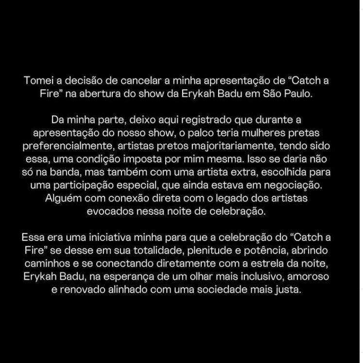 nômade apresenta Imagem mostra texto sobre fundo preto